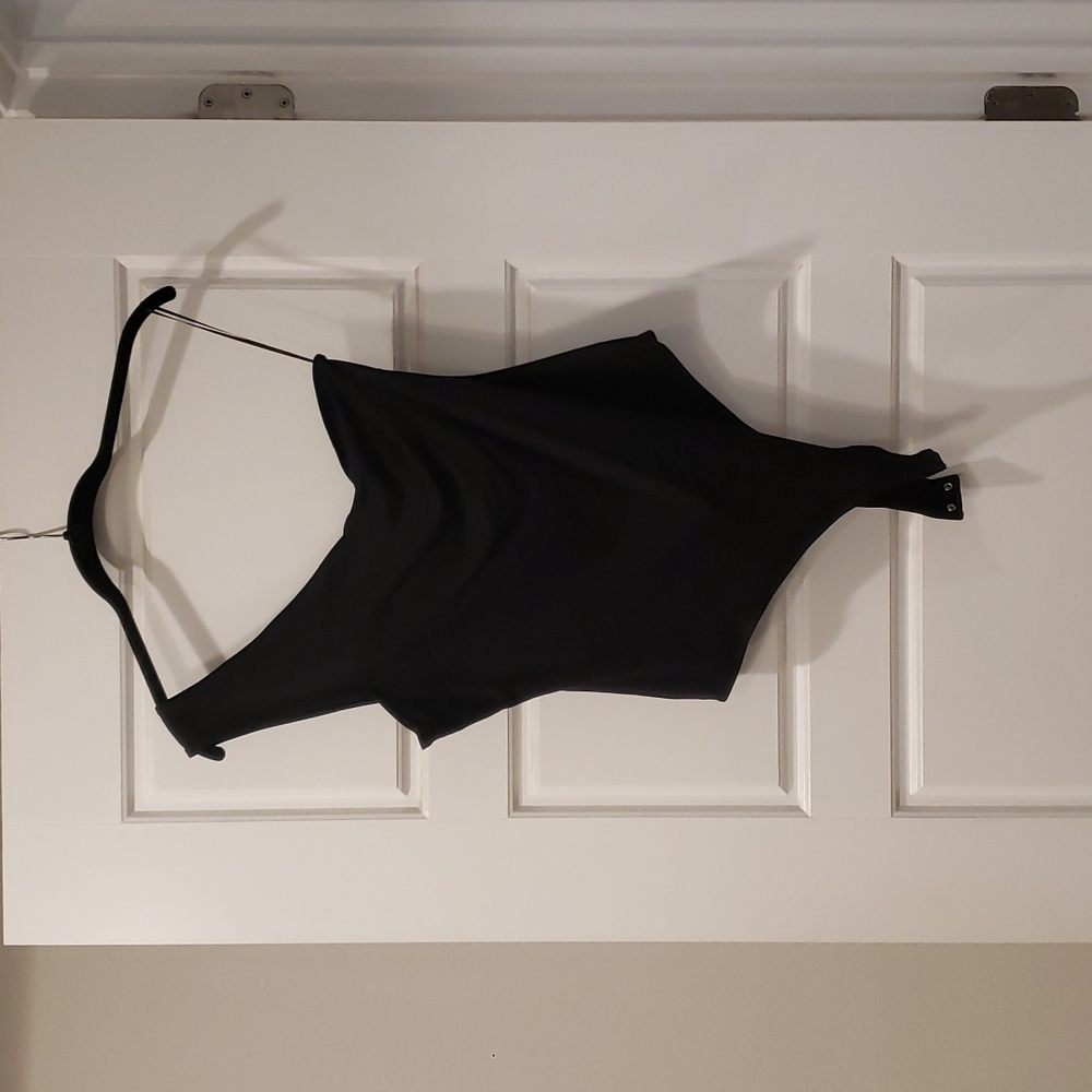 Vestique black one shoulder body suit